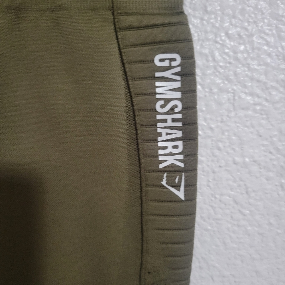 Gymshark cropped leggings see description for Sizing - Picture 2 of 10
